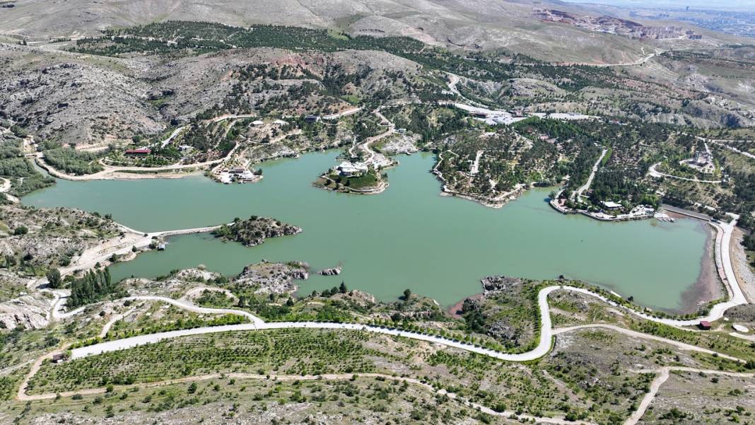 Sille Barajı'nın kumu, toprağı merkezdeki parklara kazandırılıyor 7